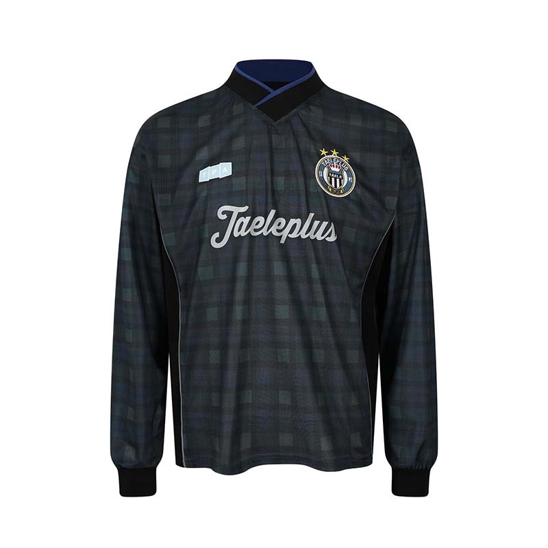 Letter Badge Print V-Neck Long Sleeve Shirt | American Retro