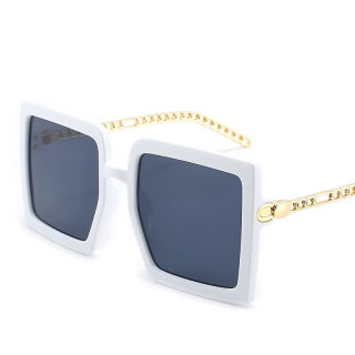 Trendy Sunglasses with Metal Chain Detail 5