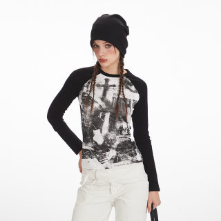 Printed Wide Sleeve Fitted Crop Top | Long Sleeve Cityscape Print