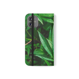 Marijuana leaf flip case 135