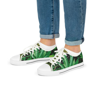 Green Succulent Print Men's Low-Top Sneakers | Aloe Plant Pattern