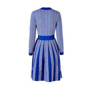 Elegant V-Neck Knitted Midi Dress with Pleated Skirt 5