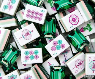 Acrylic Mahjong Set for Travel and Home Play 6