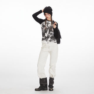 Printed Wide Sleeve Fitted Crop Top | Long Sleeve Cityscape Print 2