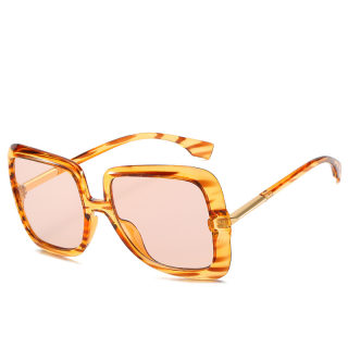 Square-Frame Trendy Gradient Sunglasses 2