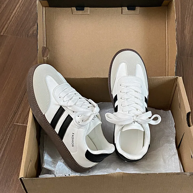 Side Striped Lace-Up Round Toe Sneakers 2