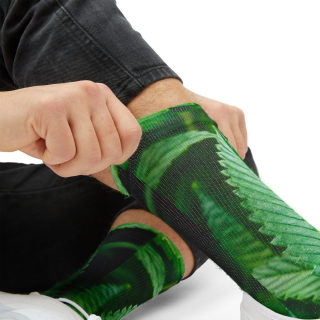 Cannabis leaf socks 29