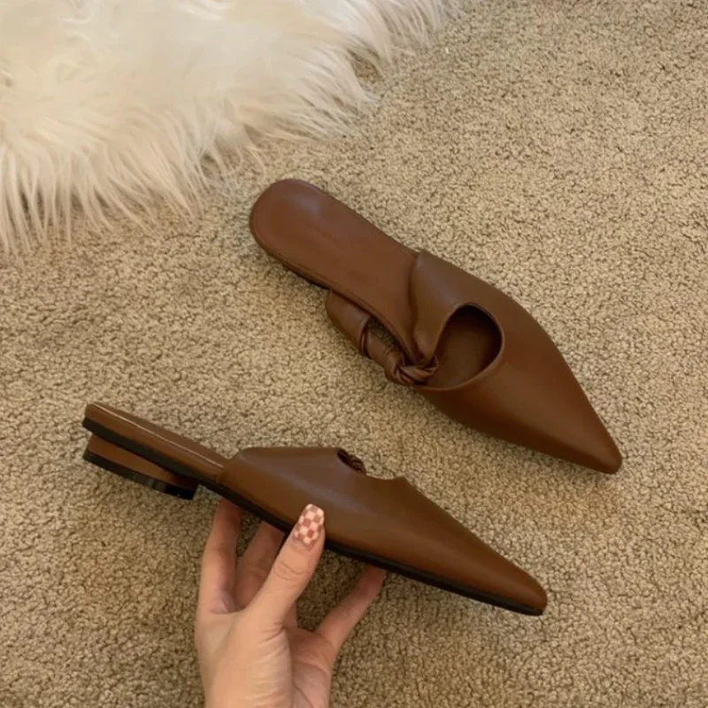 Women's Pointed-Toe Flat Mules 2