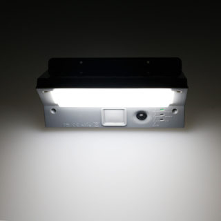 Solar 21-LED Wall Light with Motion Sensor 6