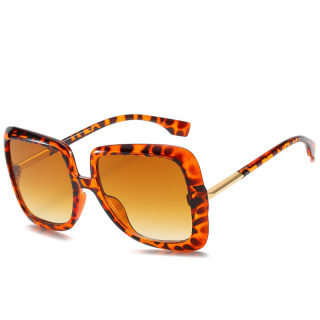 Square-Frame Trendy Gradient Sunglasses