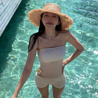 Bikini set (high-waisted) 5