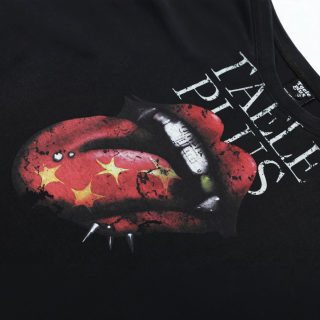 Rock Style Red Lip Print T-Shirt | Unisex Washed Distressed 3